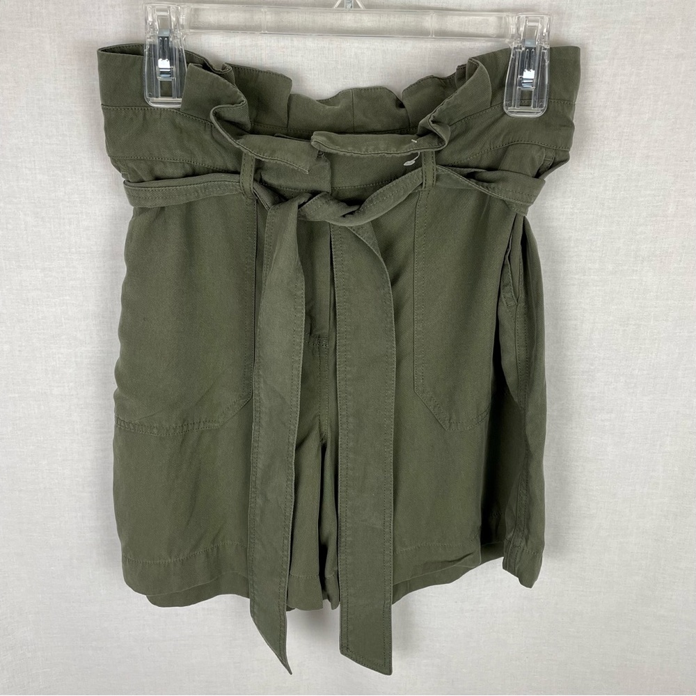 Boden High Waisted Green Paperbag Belted Casual Shorts